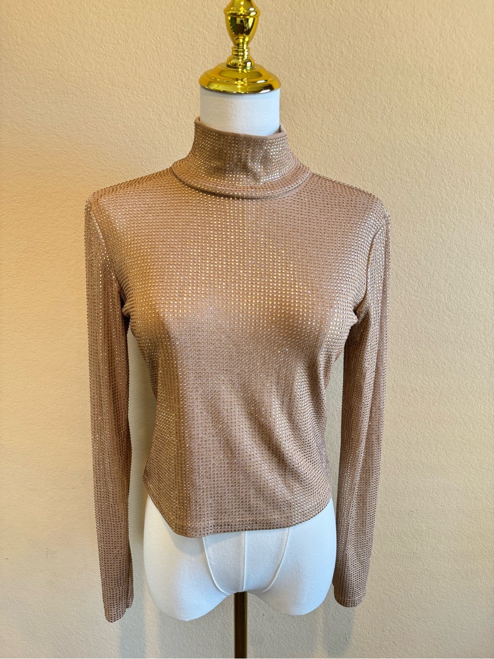 NWT Lizette Collection Sparkle Beaded Gold Metallic Tan Turtle Neck Top - Size M